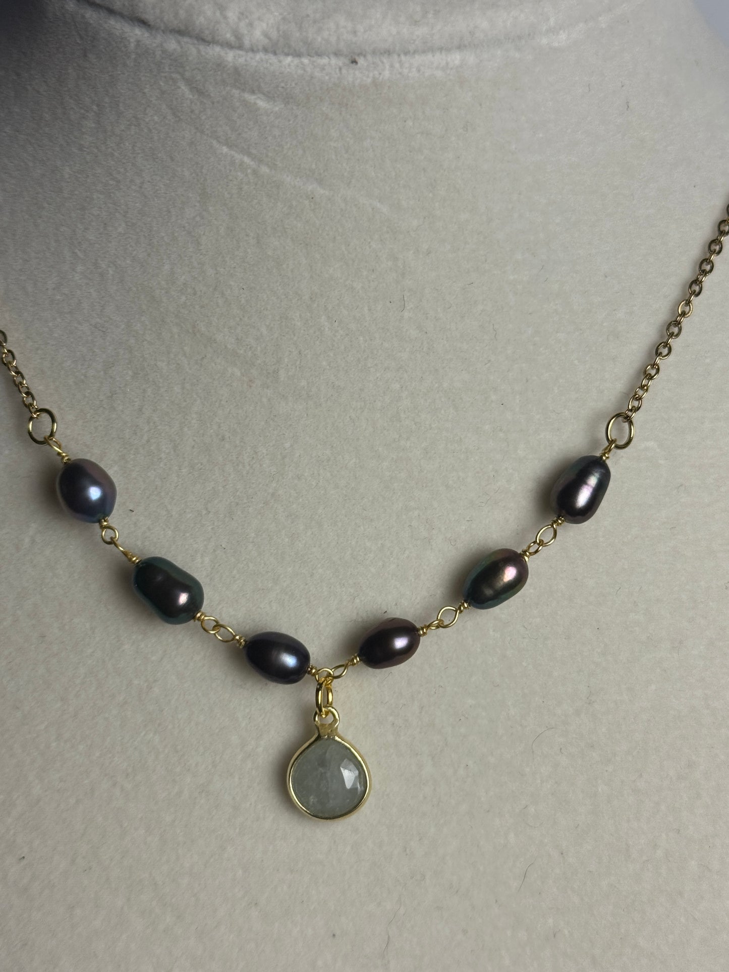 Aquamarine and peacock pearl necklace