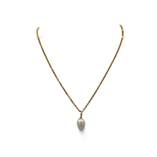 Serenely elegant necklace