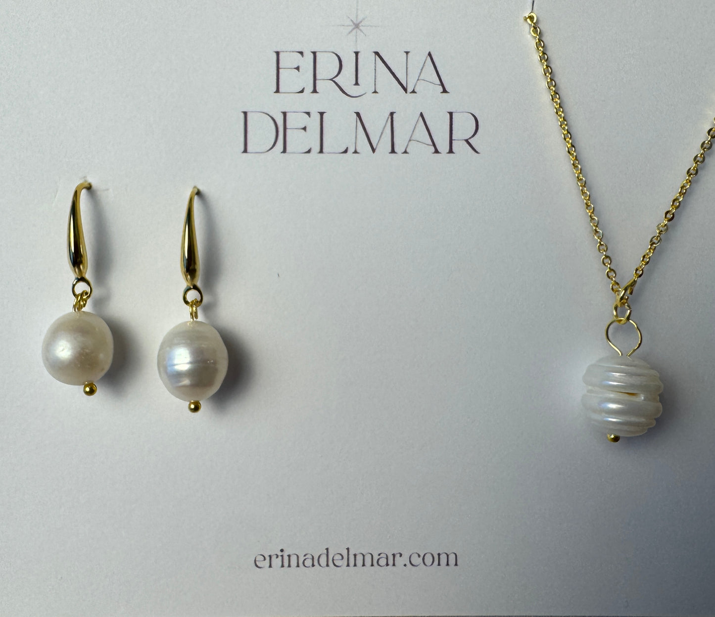 Pearl earrings and necklace gift set