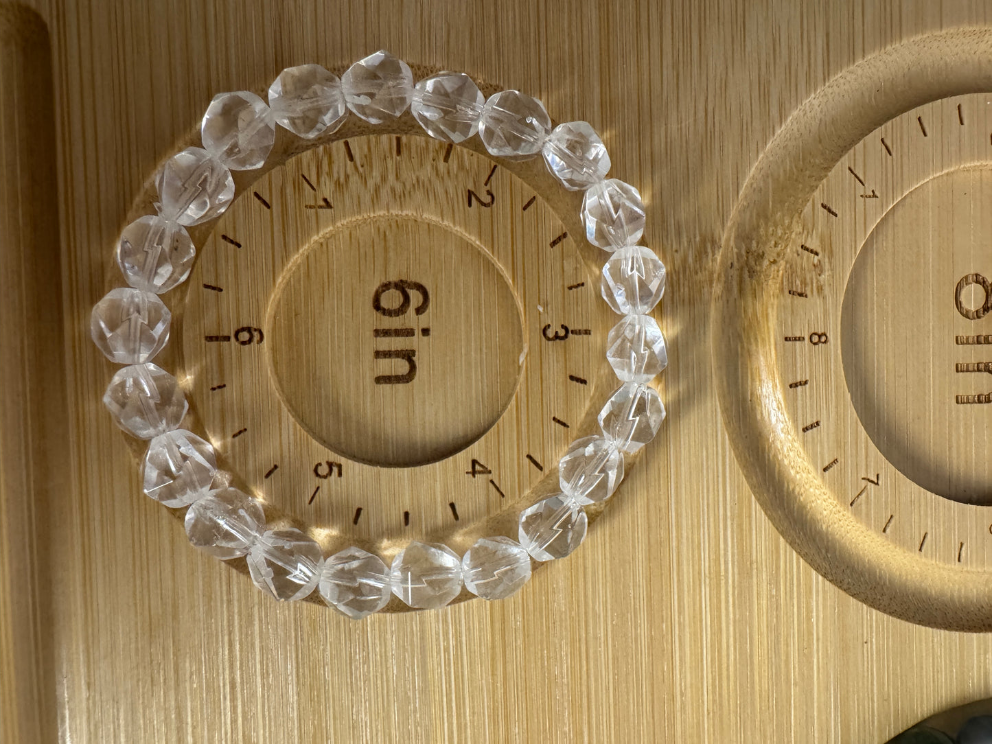 Fractured light crystal quartz stretch bracelet