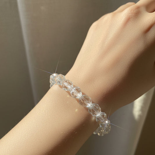 Fractured light crystal quartz stretch bracelet