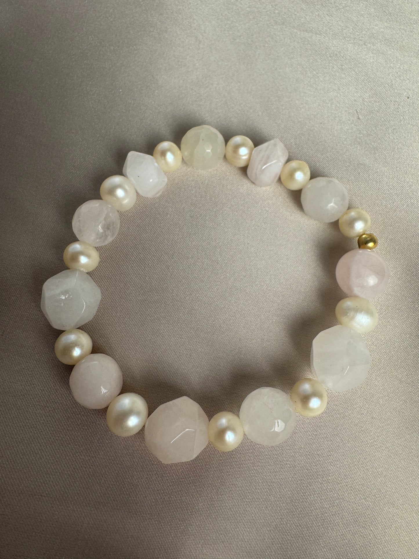 Rose pearl chunky gemstone beaded stretch bracelet