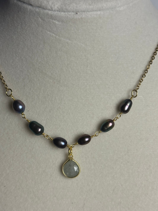 Aquamarine and peacock pearl necklace